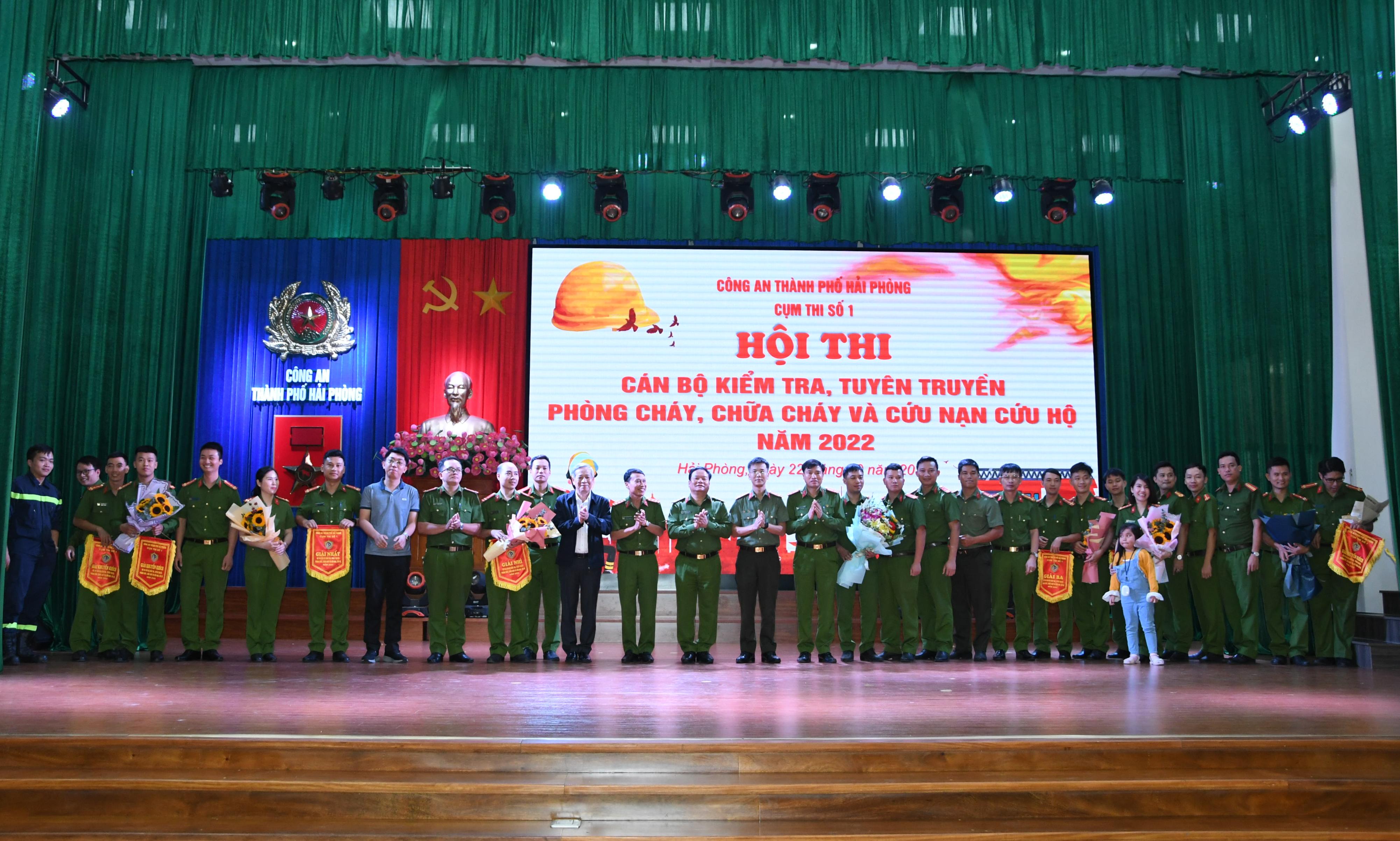 Sôi nổi Hội thi cán bộ kiểm tra, tuyên truyền phòng cháy, chữa cháy và cứu nạn, cứu hộ giỏi năm 2022 (Cụm thi số 1)